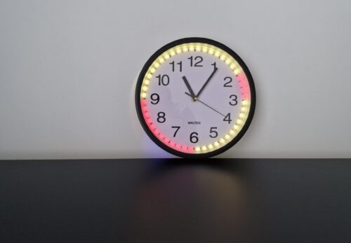 Revolutionize Energy Awareness with the Electricity Price Wall Clock Julia